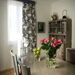 Сasa de vacaciones Luxurious Pink House And Parking