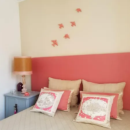 Luxurious Pink House And Parking * 波尔图