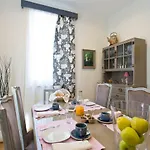 Luxurious Pink House And Parking * Porto