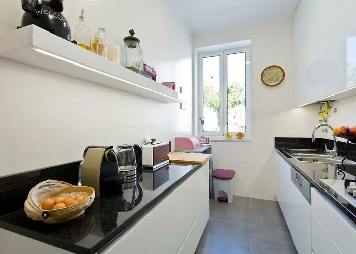 Ferienhaus Luxurious Pink House And Parking *