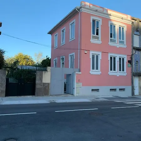Luxurious Pink House And Parking *