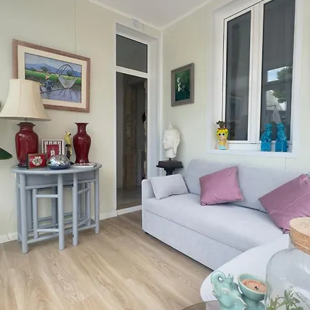 Ferienhaus Luxurious Pink House And Parking Porto