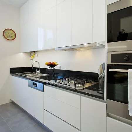 Luxurious Pink House And Parking Porto