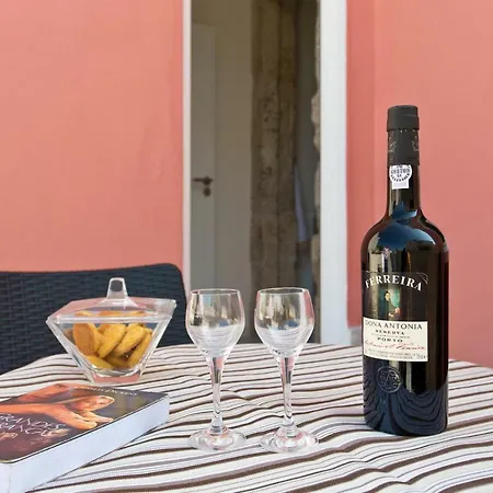 Luxurious Pink House And Parking * Porto