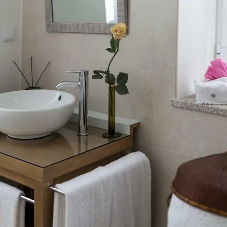 Luxurious Pink House And Parking Semesterbostad