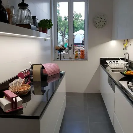 Luxurious Pink House And Parking Holiday home