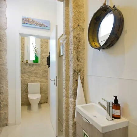 Luxurious Pink House And Parking Vakantiehuis Porto