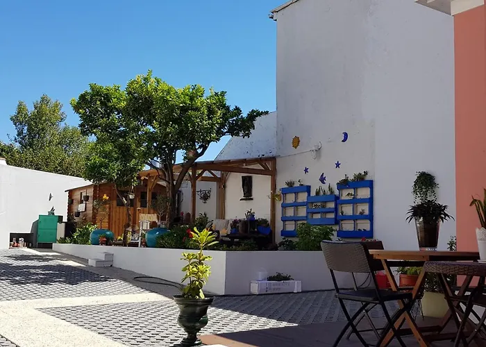 Luxurious Pink House And Parking *