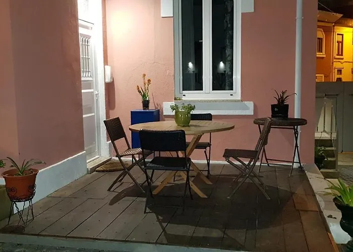 Luxurious Pink House And Parking Tatil Evi Porto