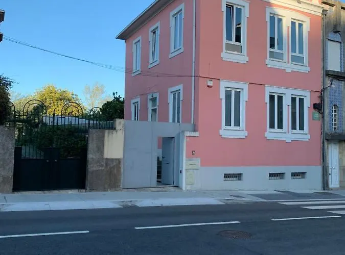 Luxurious Pink House And Parking *