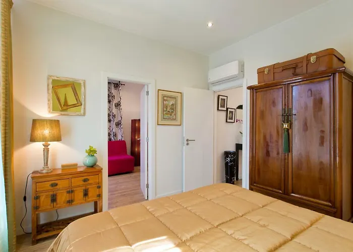 Luxurious Pink House And Parking Tatil Evi