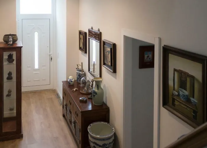 Luxurious Pink House And Parking Porto