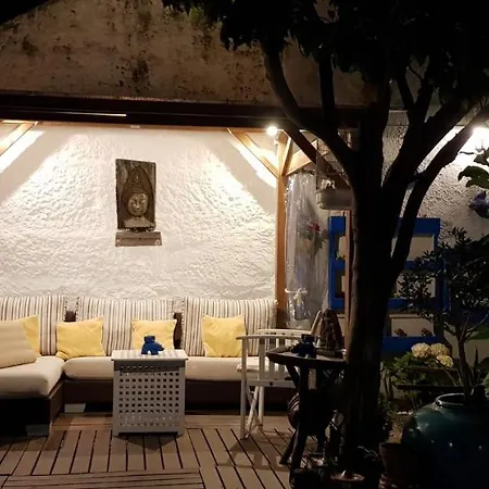 Luxurious Pink House And Parking Casa vacanze