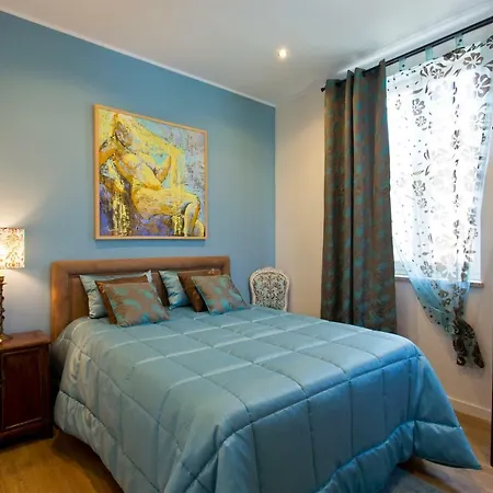 Casa vacanze Luxurious Pink House And Parking Oporto