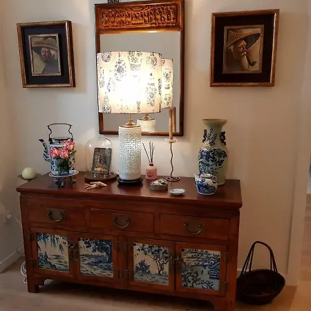 Casa vacanze Luxurious Pink House And Parking